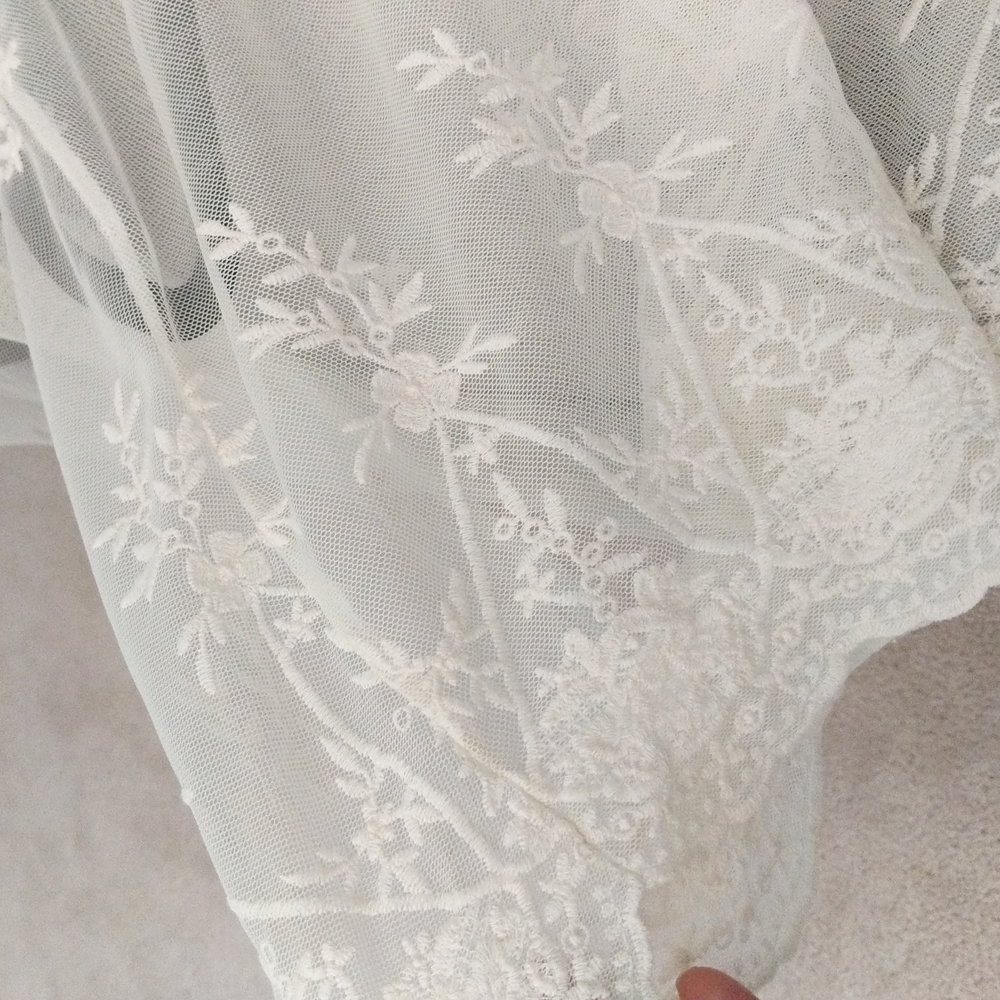 You are not alone mesh lace cover up (one size) - Picture 4 of 4
